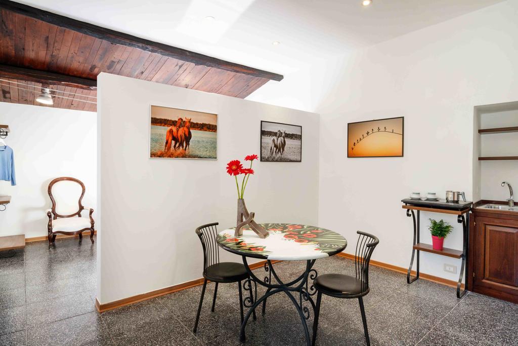 Relais Borgo Lizori Country House Campello sul Clitunno Exterior foto