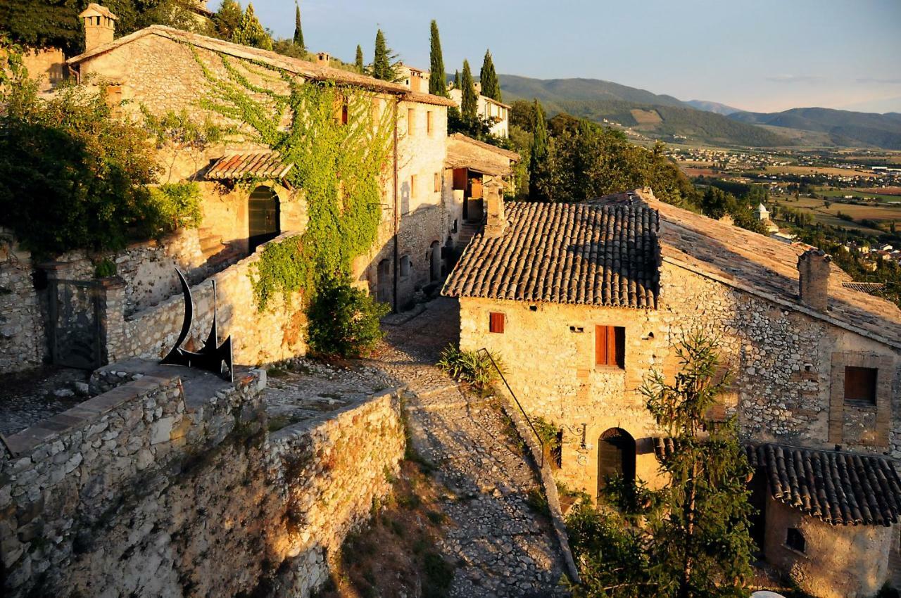 Relais Borgo Lizori Country House Campello sul Clitunno Exterior foto